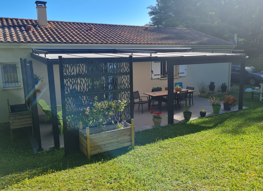 Conception et fabrication d'auvent attenant pour terrasse de jardin Esch-sur-Alzette