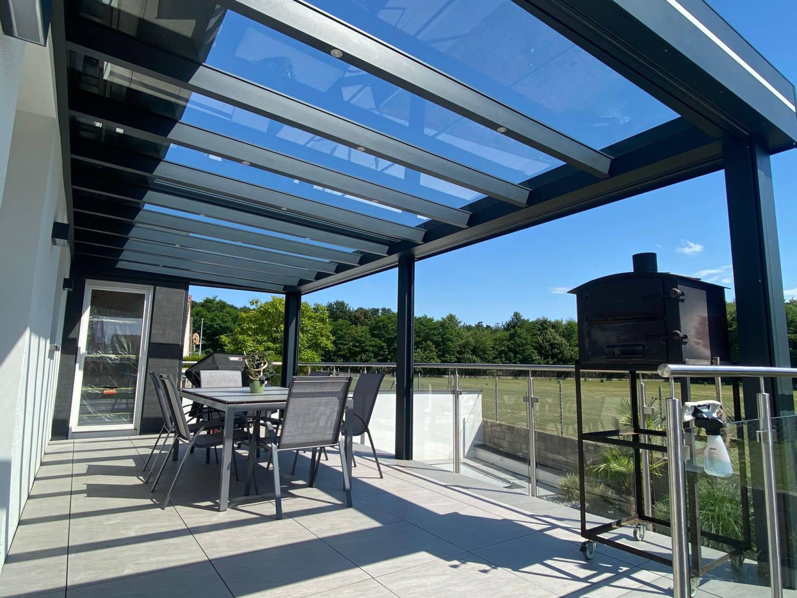 Pergola évolutive en aluminium sur mesure à Esch sur Alzette au Luxembourg