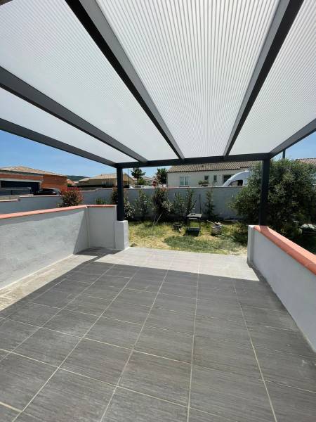 Hiersteller vun personaliséierten Aluminium-Terrassendiercher zu Diekirch