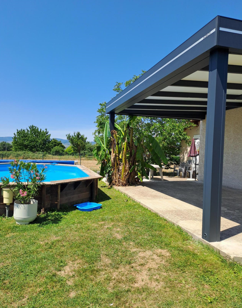 Vente de pergola sur mesure attenante à Dudelange