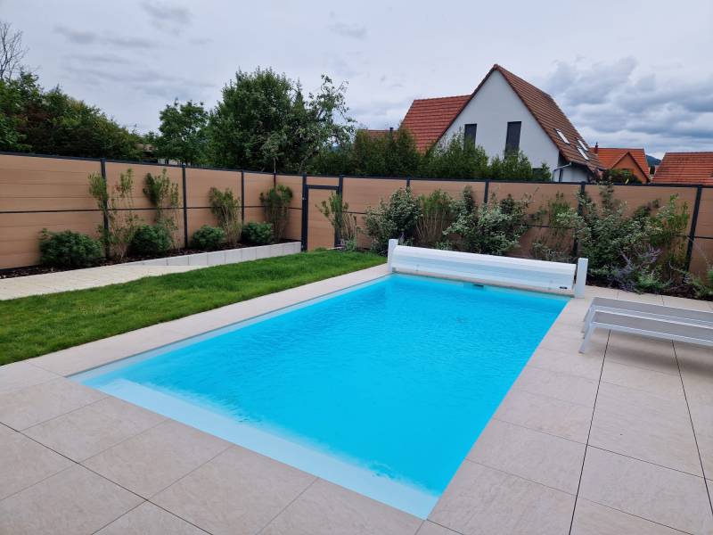 Installation de clôture composite à Esch sur Alzette au Luxembourg