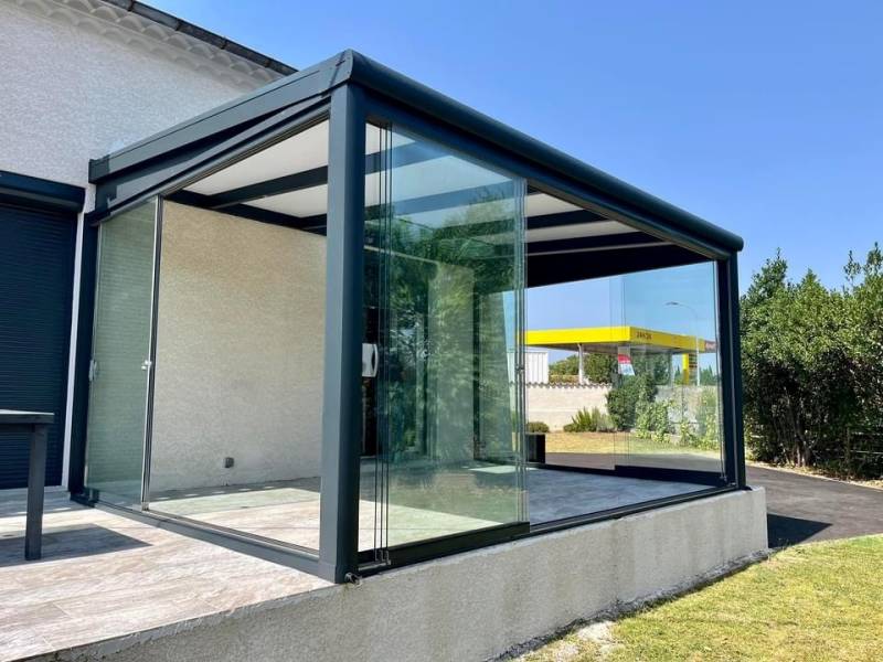 Réalisation d'une pose d'un auvent sur mesure à Ettelbruck au Luxembourg