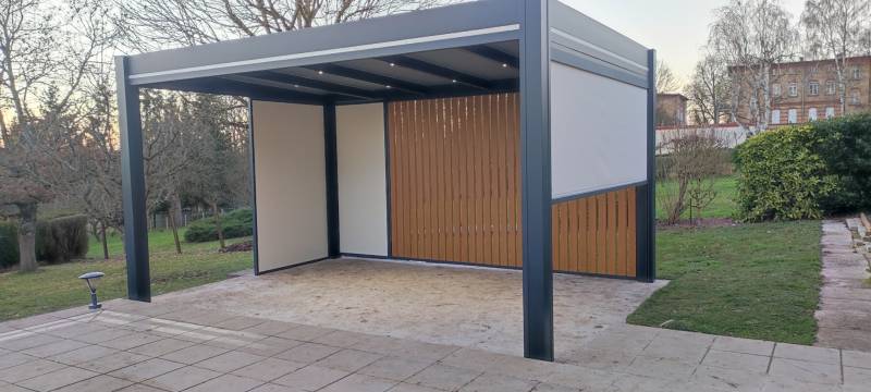 Maßgeschneiderte und erweiterbare Aluminium-Pergola in Diekirch